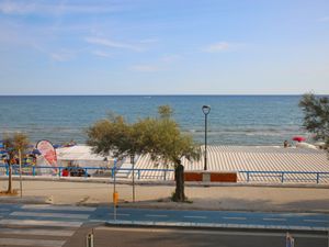 23840112-Ferienwohnung-5-Terracina-300x225-3