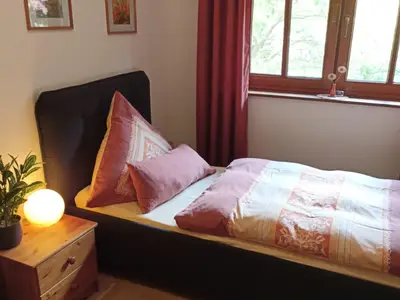 Schlafzimmer mit Einzelbett