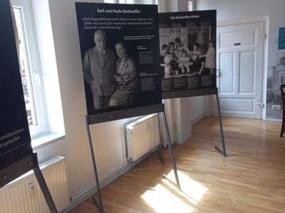 Ausstellung im Bonhoeffer Haus (6)