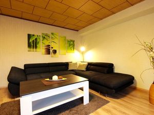 21678225-Ferienwohnung-4-Thale-300x225-0