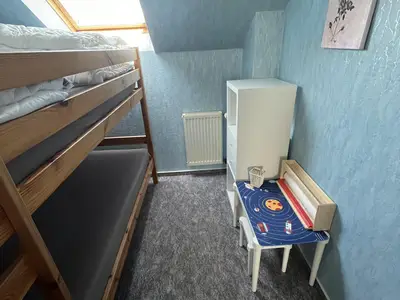 2. Schlafzimmer mit Doppelstockbett