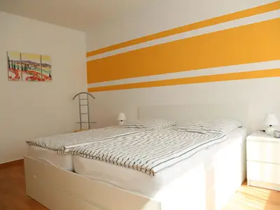 Schlafzimmer rechts