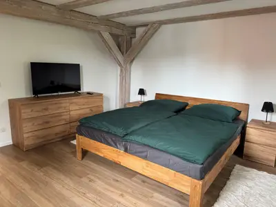 Schlafzimmer II (2)