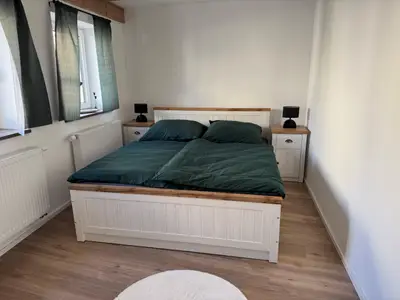 Schlafzimmer III (1)