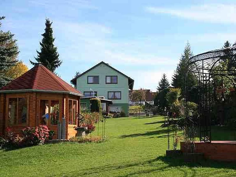Ferienhaus Grimm Gartenansicht