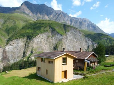 Ferienwohnung Studio Bäch - Ansicht Sommer