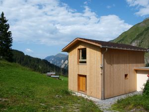 Ferienwohnung Studio Bäch - Ansicht Sommer