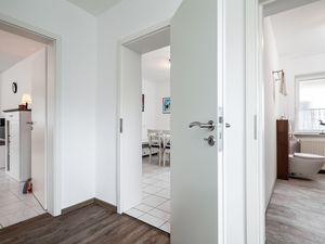 21962715-Ferienwohnung-4-Thiessow-300x225-3