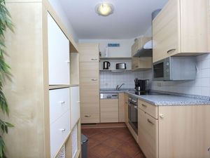 23070001-Ferienwohnung-4-Thiessow-300x225-4