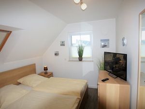 22119333-Ferienwohnung-5-Thiessow-300x225-5