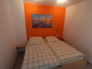 23085899-Ferienwohnung-4-Thüngersheim-300x225-2