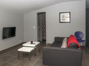 23370667-Ferienwohnung-2-Thuir-300x225-5