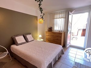 24044217-Ferienwohnung-4-Thuir-300x225-3