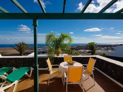 Terrasse mit Meer-Panoramasicht