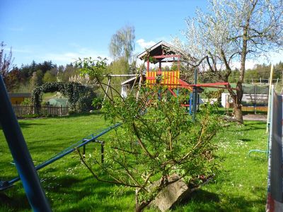 spielplatz-im-garten