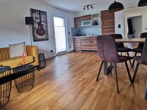 23489859-Ferienwohnung-2-Tiefgraben-300x225-2