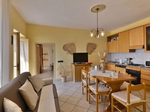 22351777-Ferienwohnung-4-Tignale-300x225-2