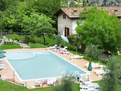 PoolOfHouse