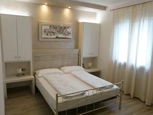 23542403-Ferienwohnung-4-Tignale-300x225-5