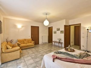 22351887-Ferienwohnung-6-Tignale-300x225-5