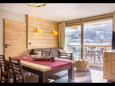 DiningRoom