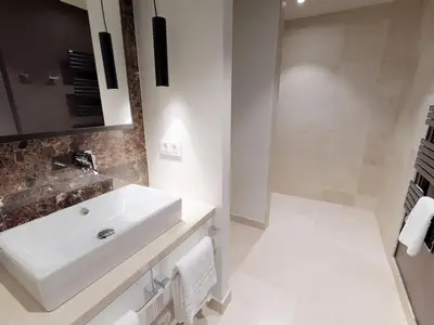 Modernes Apartment mit Sauna, Balkon und Strandnähe