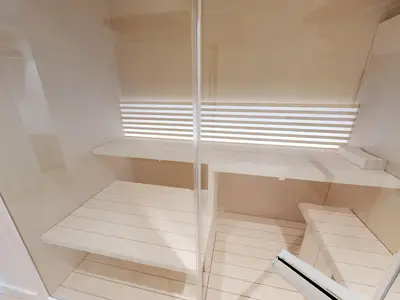 Luxusapartment mit eigener Sauna & Sonnenbalkon – nur Minuten vom Strand entfernt