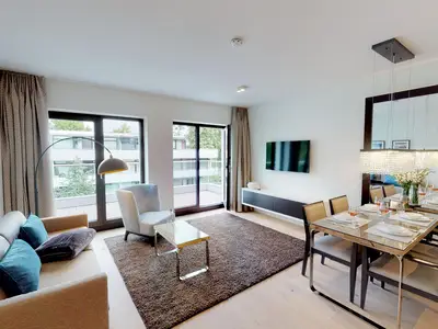 Strandnahe, luxuriöse Ferienwohnung mit Balkon & Sauna