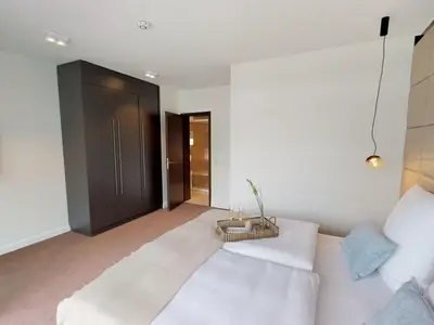 Strandnahe, luxuriöse Ferienwohnung mit Balkon & Sauna