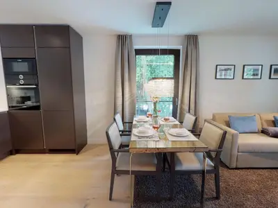 Elegantes Apartment mit Sauna, Balkon und Meer-Flair