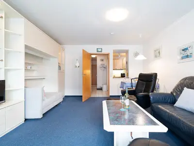 Wohnzimmer, Fernseher, Couch, Sofa, Esstisch, Sitzecke