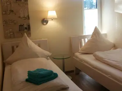 Schlafzimmer 2