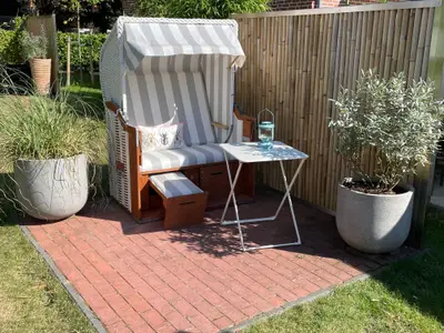 Strandkorb im Garten