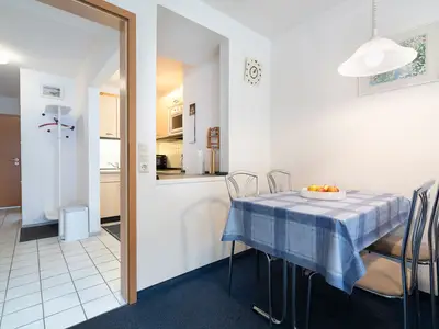 Wohnzimmer, Fernseher, Couch, Sofa, Esstisch, Sitzecke