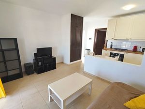 23993501-Ferienwohnung-4-Tinajo-300x225-5