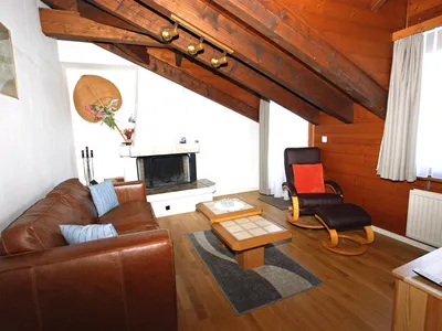 Wohnzimmer, Bettsofa, Cheminée