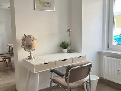 Schreibtisch zum Postkarten schreiben