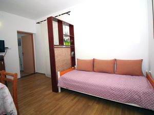 18692939-Ferienwohnung-5-Tisno-300x225-2