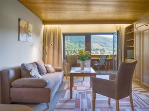 22480127-Ferienwohnung-3-Titisee-Neustadt-300x225-0