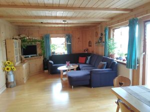 23165057-Ferienwohnung-2-Titisee-Neustadt-300x225-4