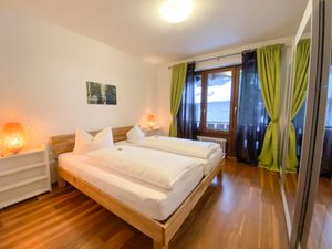 19113715-Ferienwohnung-3-Titisee-Neustadt-300x225-4