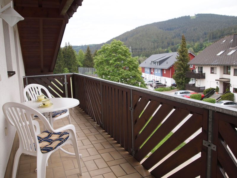 23490562-Ferienwohnung-4-Titisee-Neustadt-800x600-1