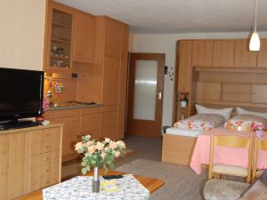 23498246-Ferienwohnung-6-Titisee-Neustadt-300x225-1