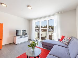 22512471-Ferienwohnung-5-Titisee-Neustadt-300x225-3