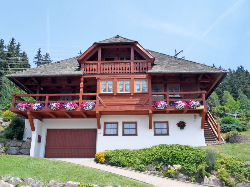 23844260-Ferienwohnung-3-Titisee-Neustadt-800x600-0