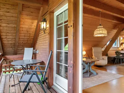 Photo, INSIDE, OUTSIDE