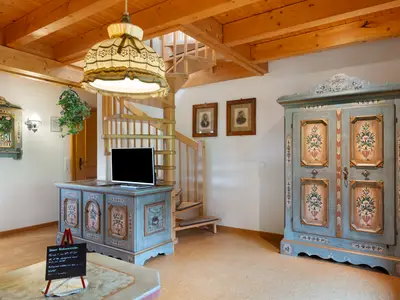 Photo, INSIDE, OUTSIDE