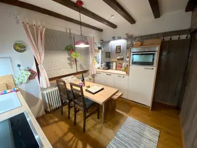 Photo, INSIDE, OUTSIDE