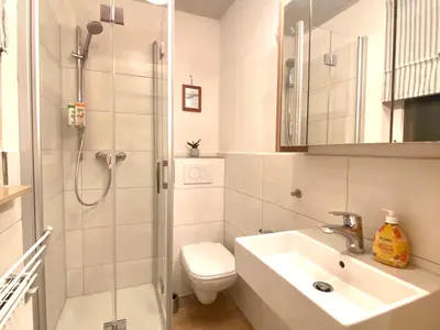 INSIDE, BATHROOM