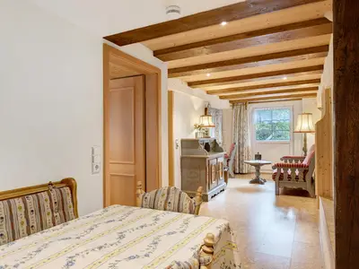 Photo, INSIDE, OUTSIDE